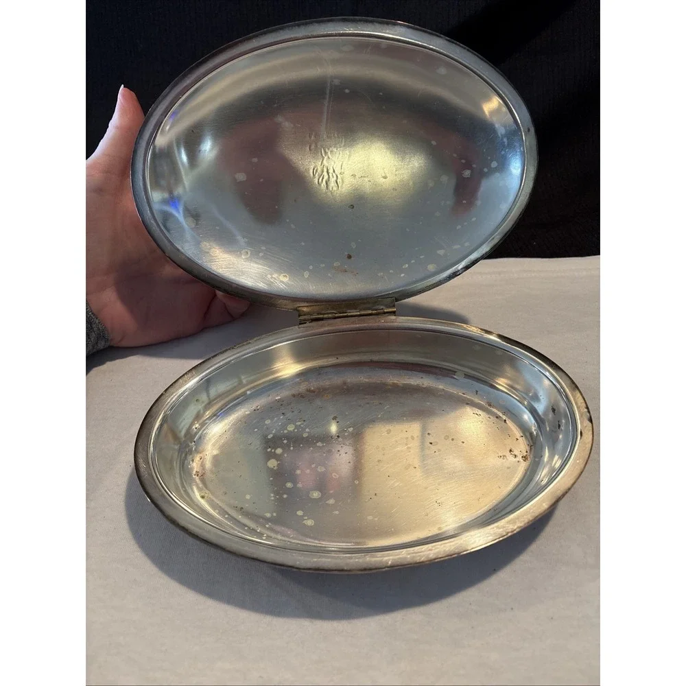 Vintage SHEFFIELD LION Oval Silent Butler Crumb Catcher Silver Plate HINGED LID